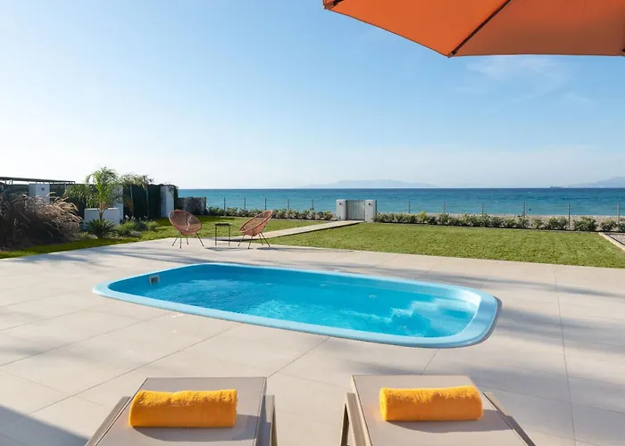 Kyra Beachfront House In Rhodes *