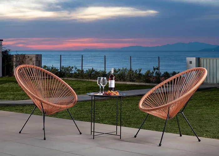 Kyra Beachfront House In Rhodes *