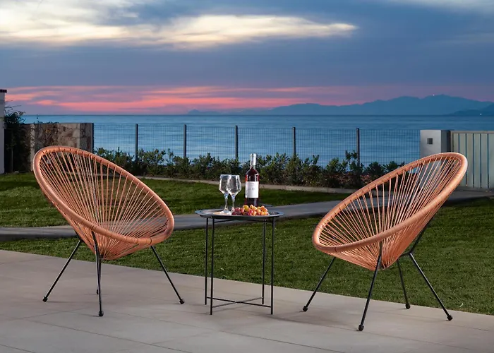 Vilă Kyra Beachfront House In Rhodes Theológos